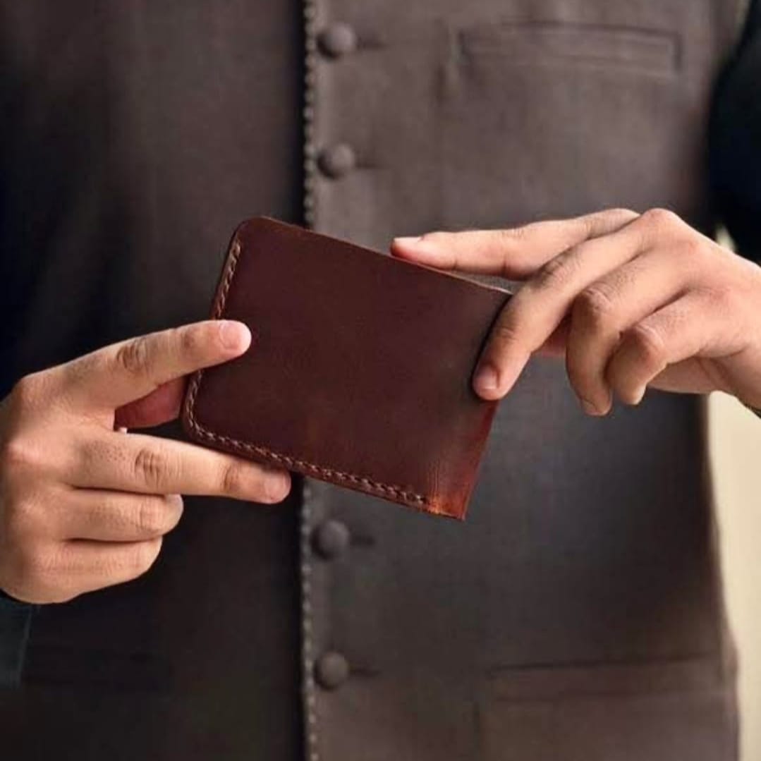 Minimalist Slim Leather Wallet with Vintage Brown,Slim, Durable & Timeless Design